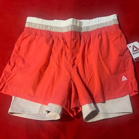 NWT Reebok Milestone Running Shorts Women’s Size L Coral/White 2-in-1 Athletic T - Picture 1 of 4